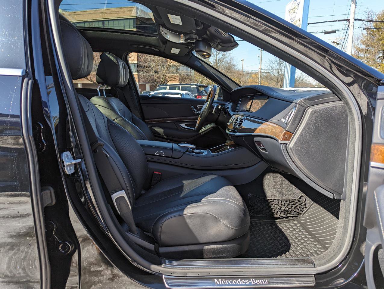 Used 2015 Mercedes-Benz S 550 4MATIC Sedan image 35