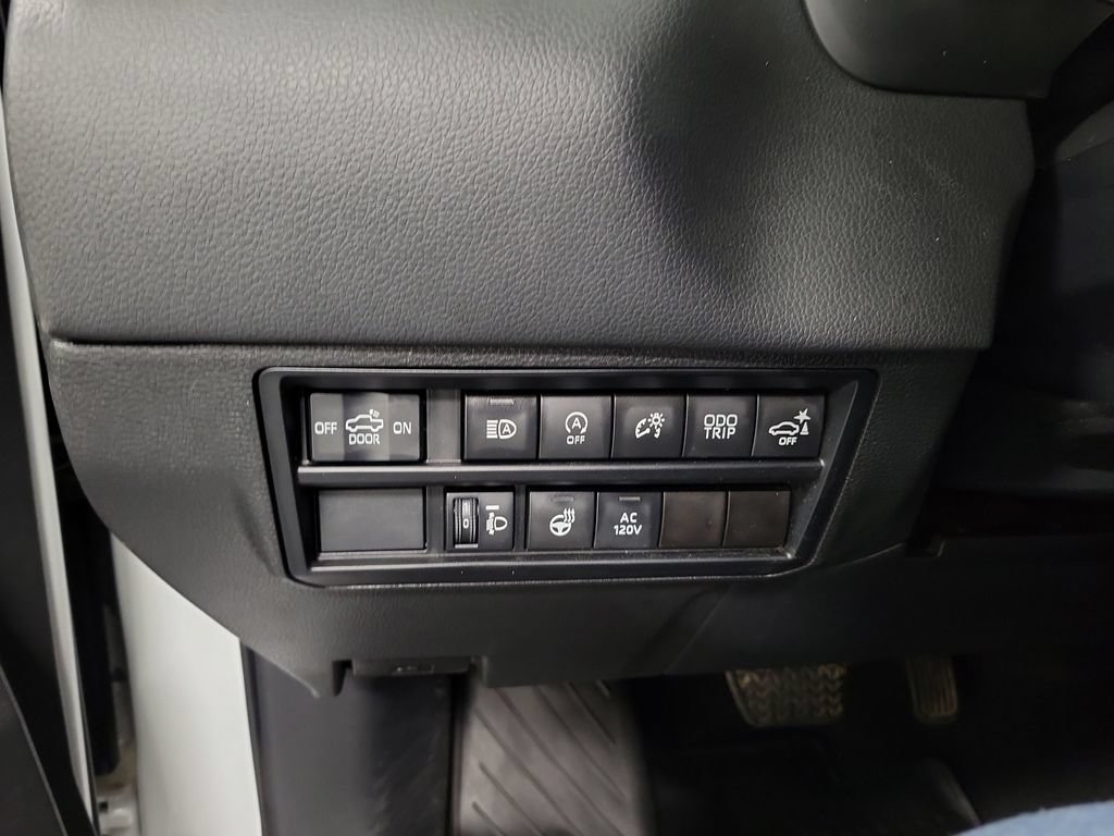 Used 2023 Toyota Tundra Limited AWD/4WD image 21