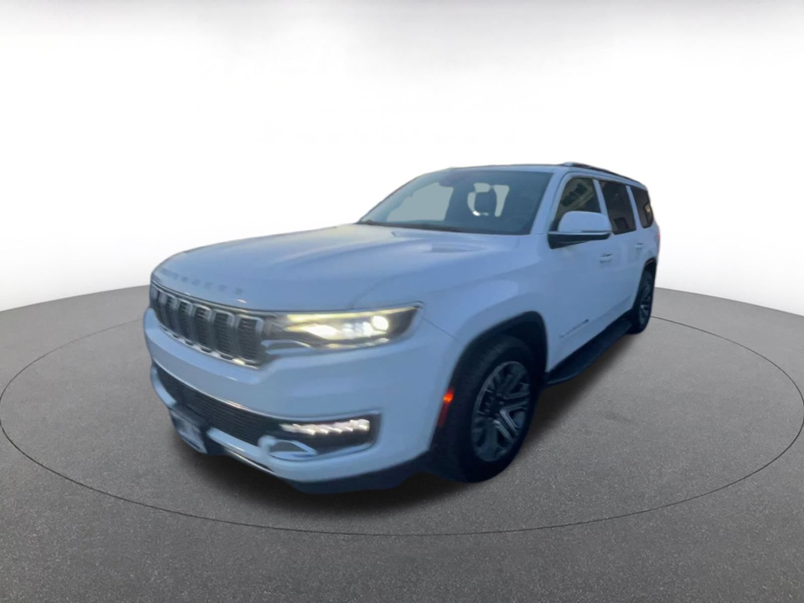 Used 2022 Jeep Wagoneer Series III AWD/4WD image 6