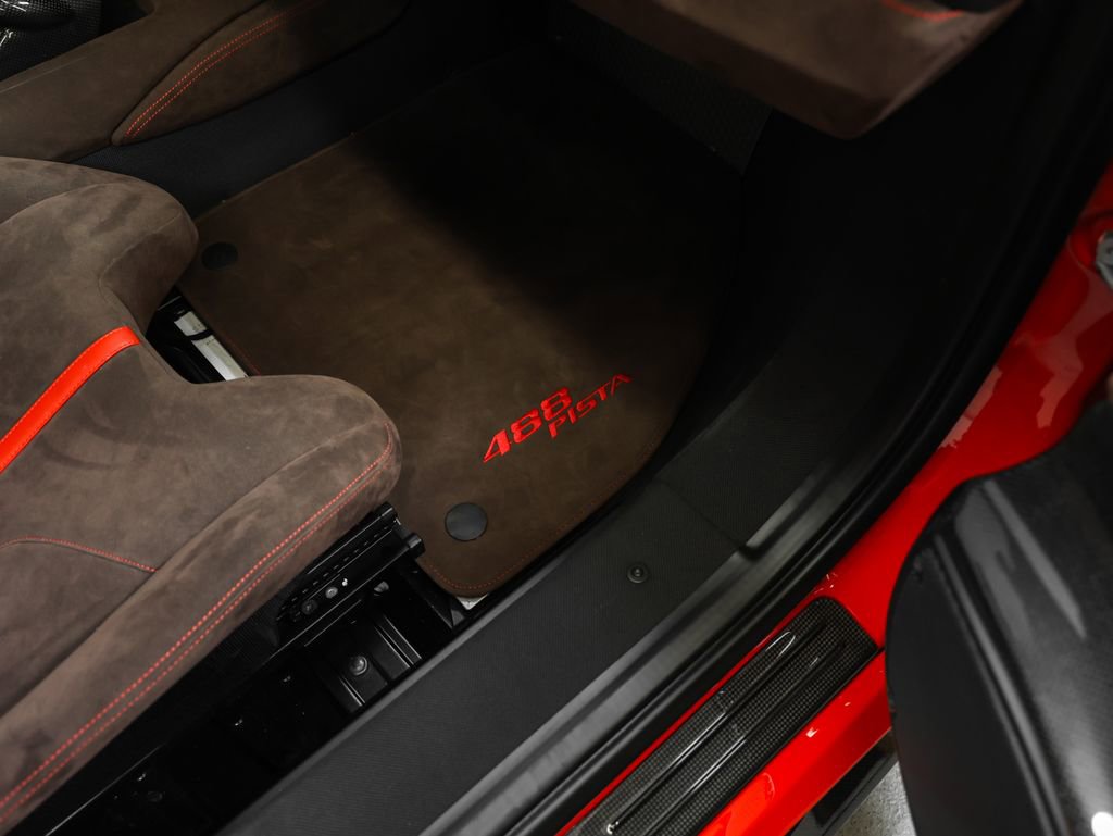 Certified 2020 Ferrari 488 Pista Coupe image 22