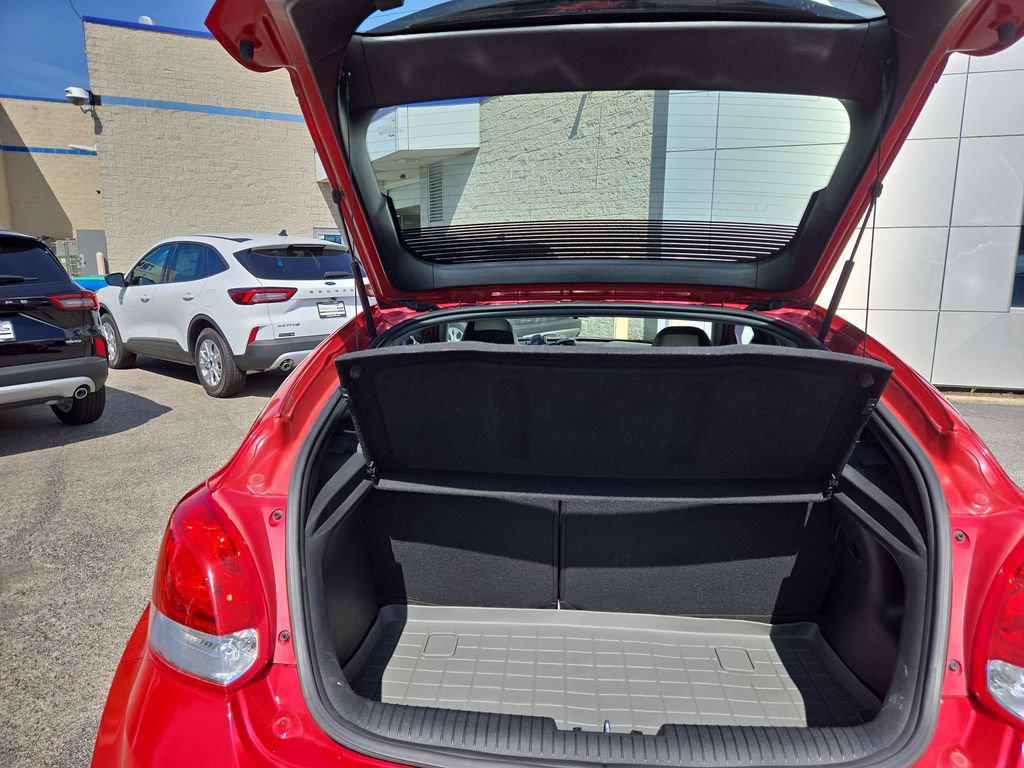 Used 2015 Hyundai Veloster w/ Option Group 03 FWD image 22