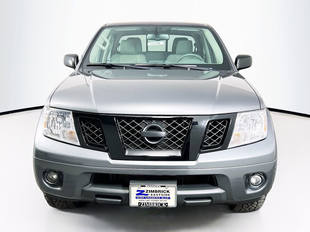 Used 2021 Nissan Frontier SV image 2