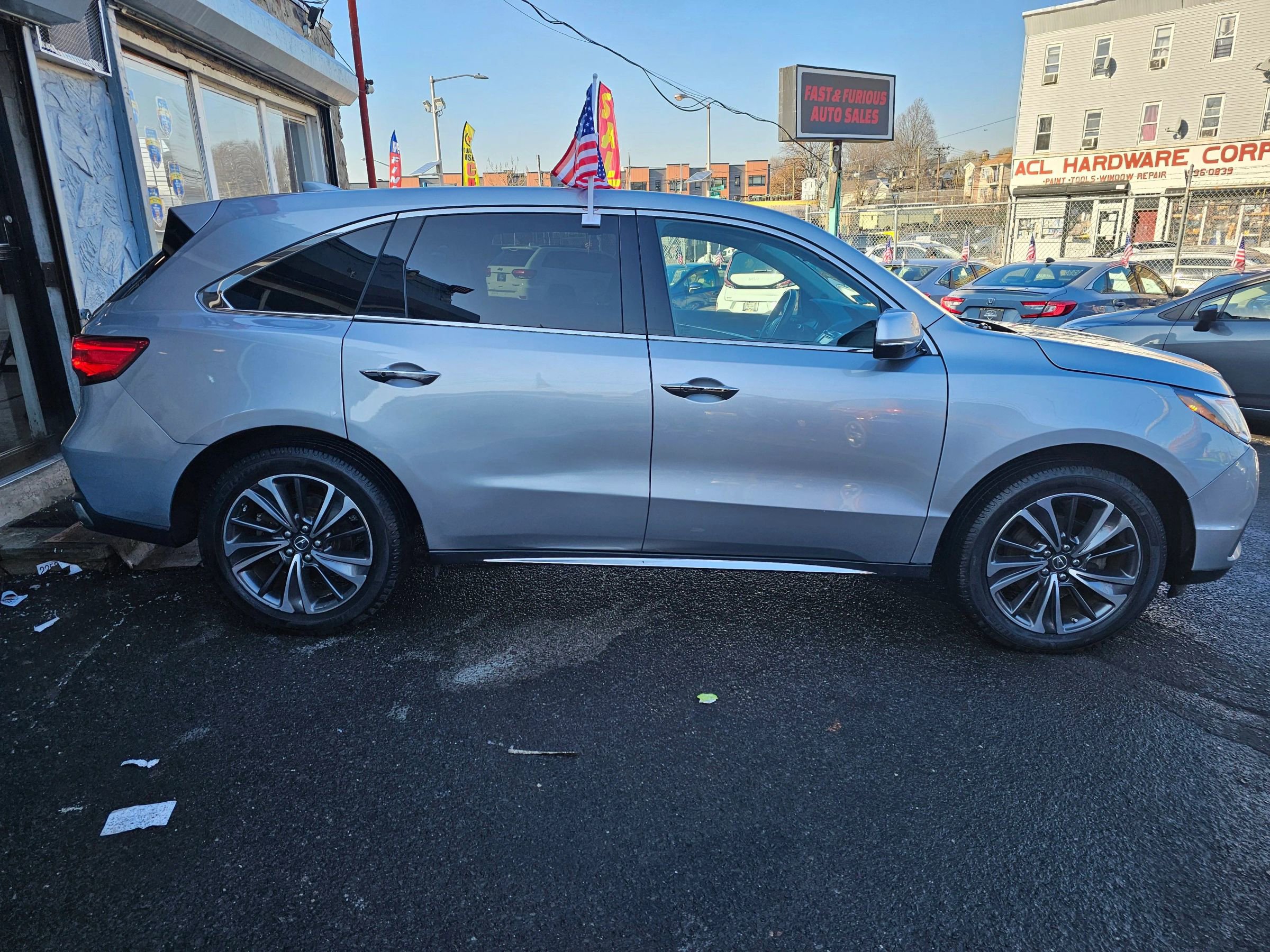 Used 2020 Acura MDX SH-AWD w/ Technology Package image 3