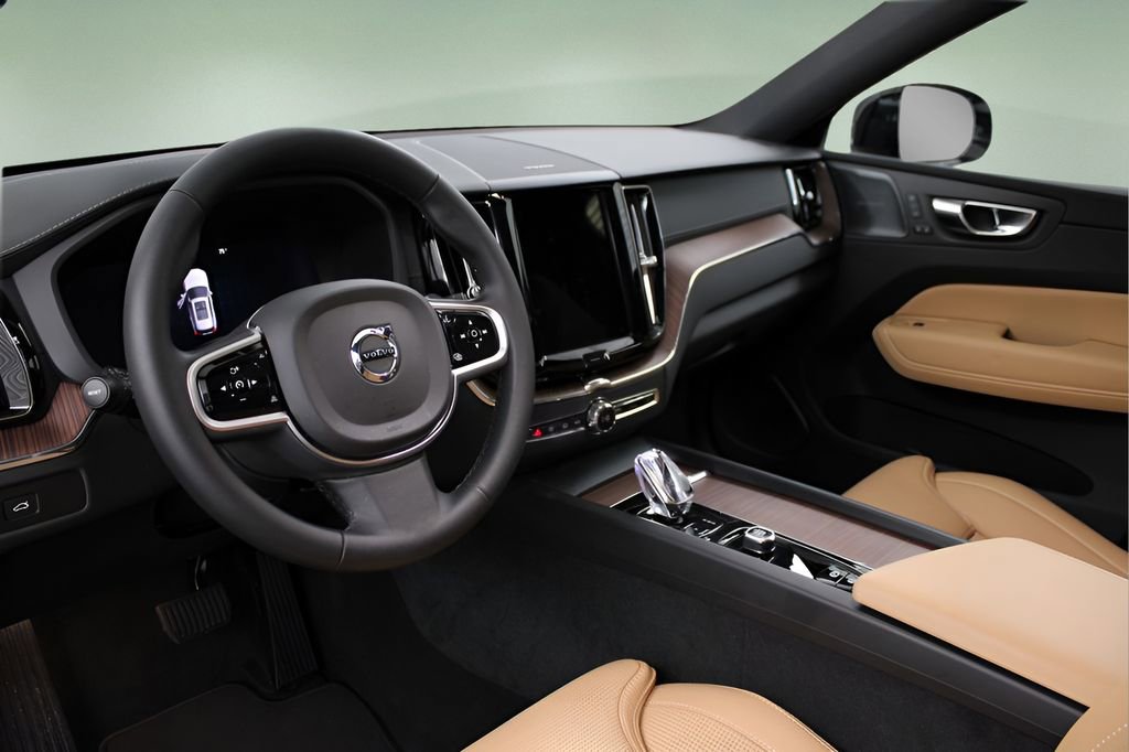 Used 2025 Volvo XC60 B5 Ultra image 26