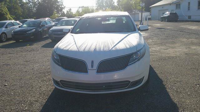 Used 2013 Lincoln MKS FWD image 2