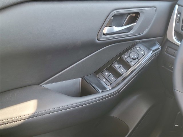 New 2026 Nissan Rogue SV image 32