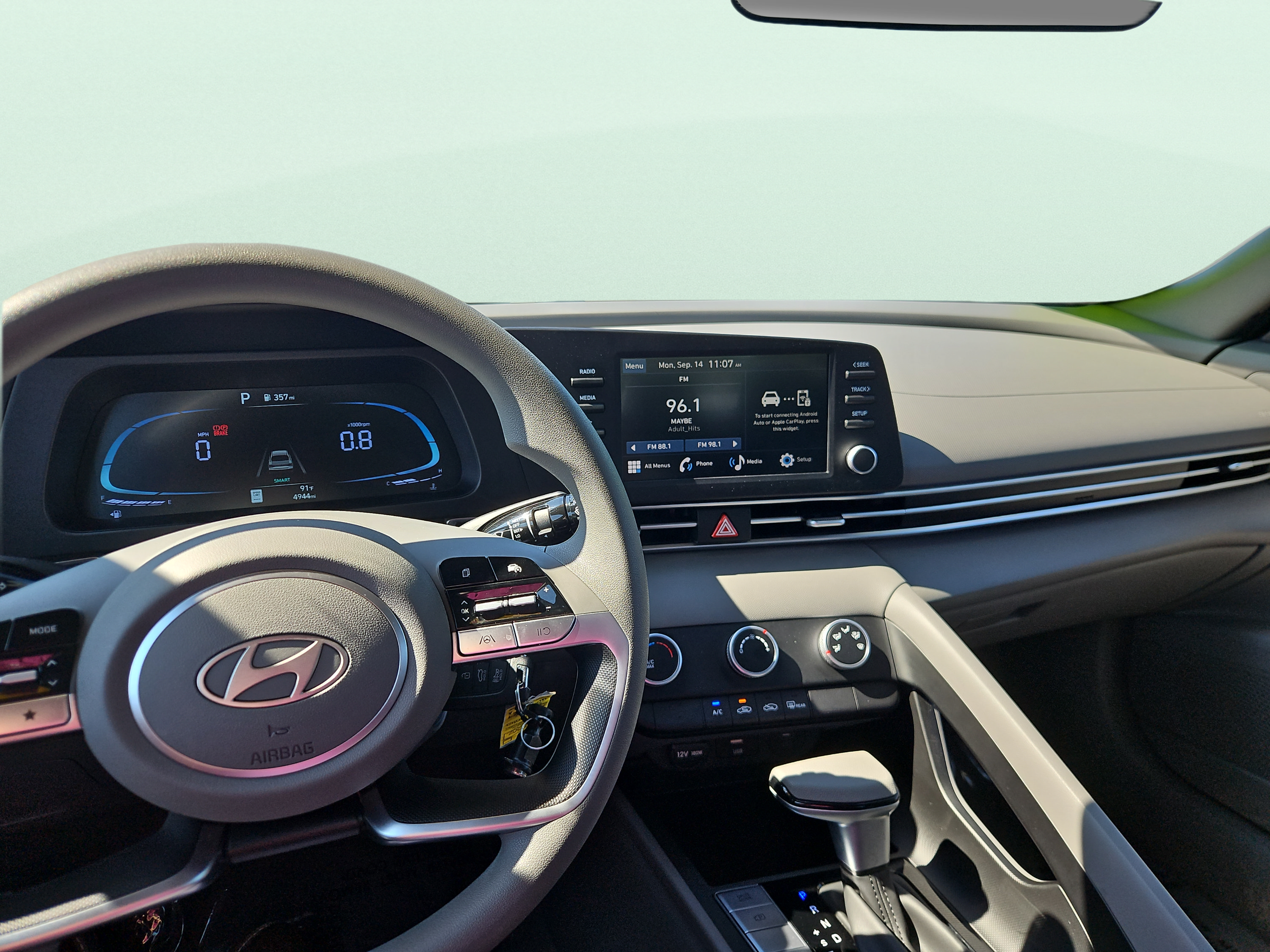 Certified 2026 Hyundai Elantra SE FWD image 9
