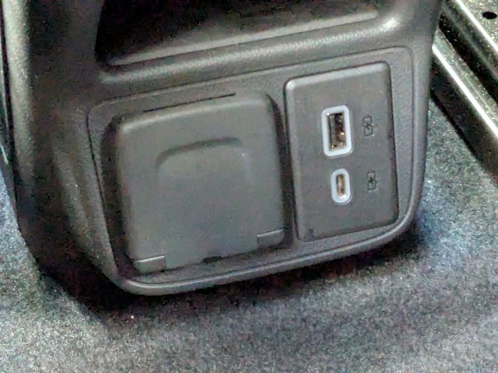 Certified 2023 Chevrolet TrailBlazer RS w/ Convenience Package image 16