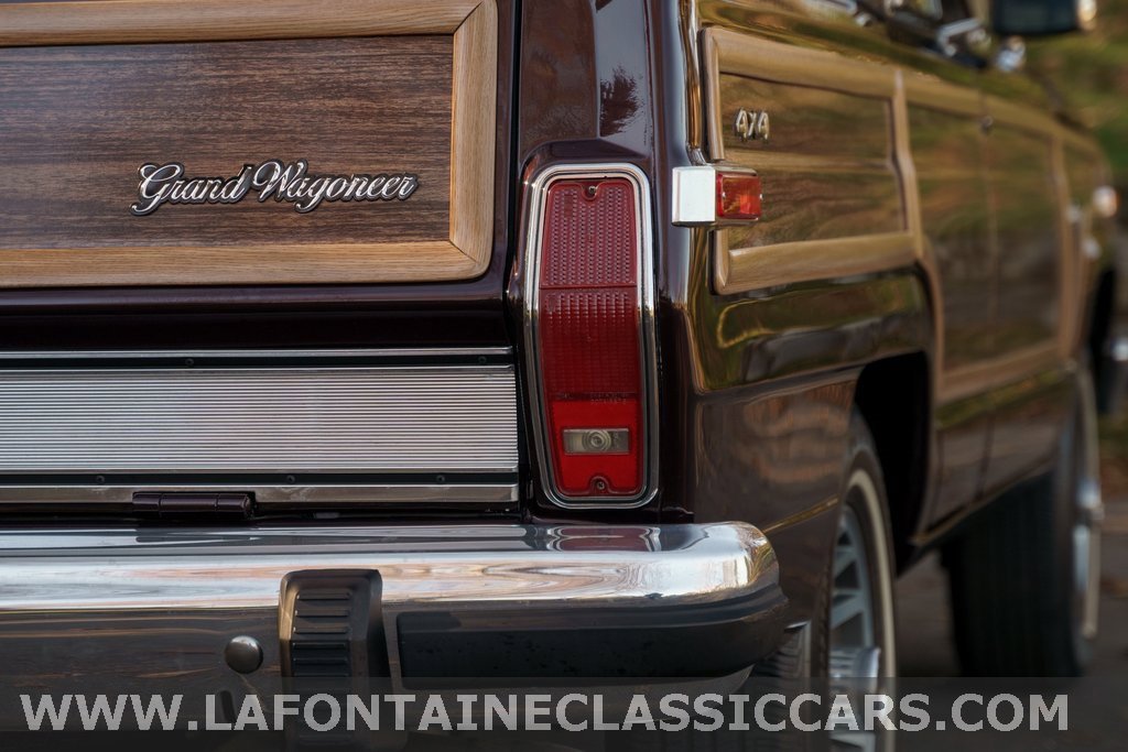 Used 1991 Jeep Grand Wagoneer Base image 17