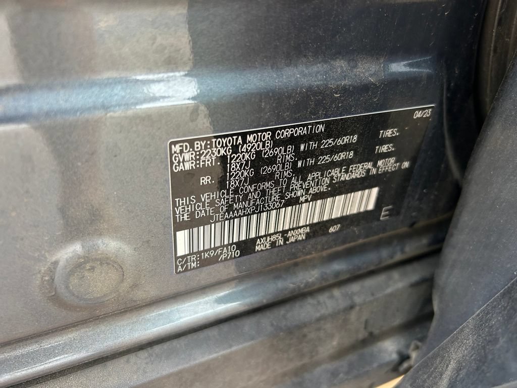 Used 2023 Toyota Venza LE AWD/4WD image 10