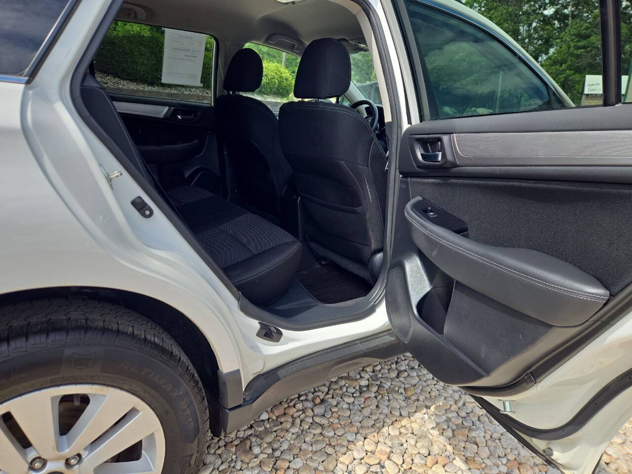 Used 2016 Subaru Outback 2.5i Premium AWD/4WD image 21