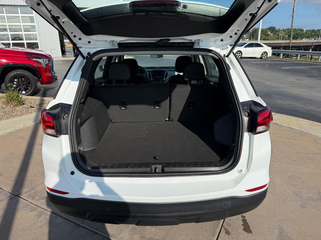 Used 2024 Chevrolet Equinox LS w/ Driver Confidence II Package FWD image 7