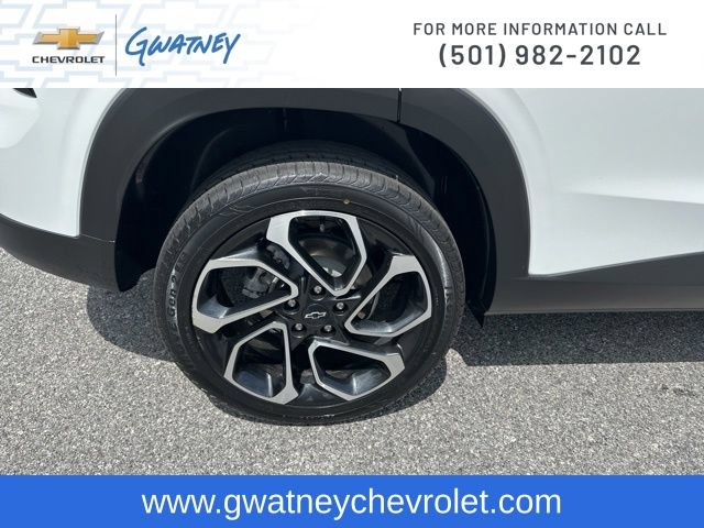 Used 2025 Chevrolet Trax RS w/ Driver Confidence Package FWD image 11