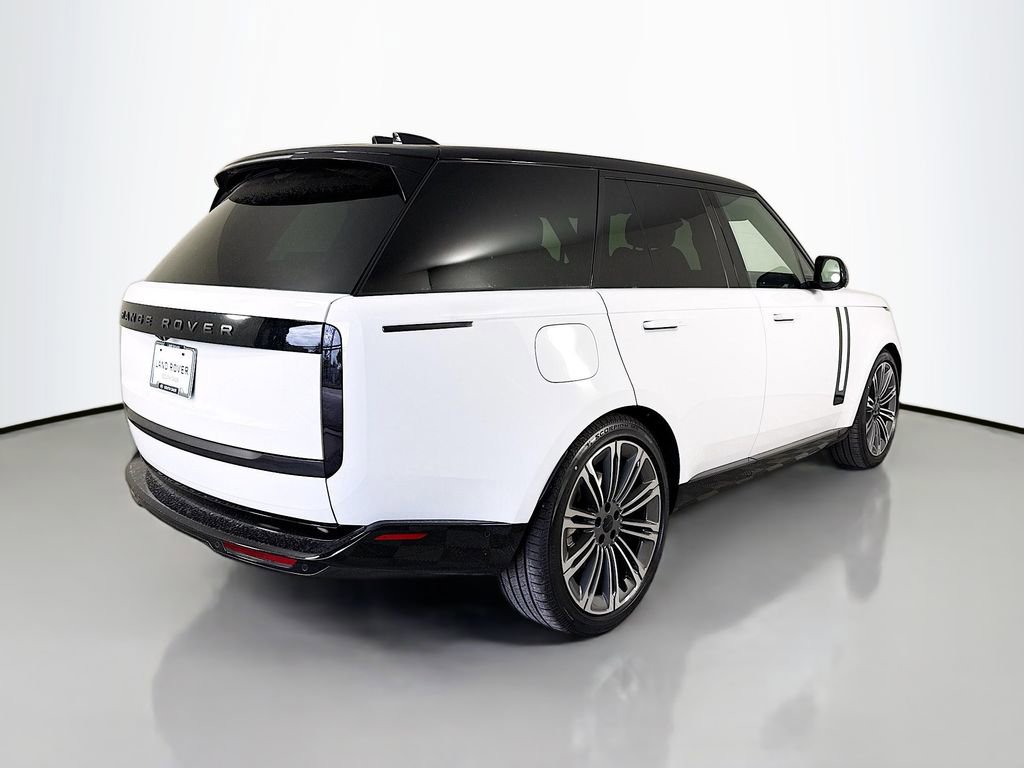 New 2026 Land Rover Range Rover SE image 5