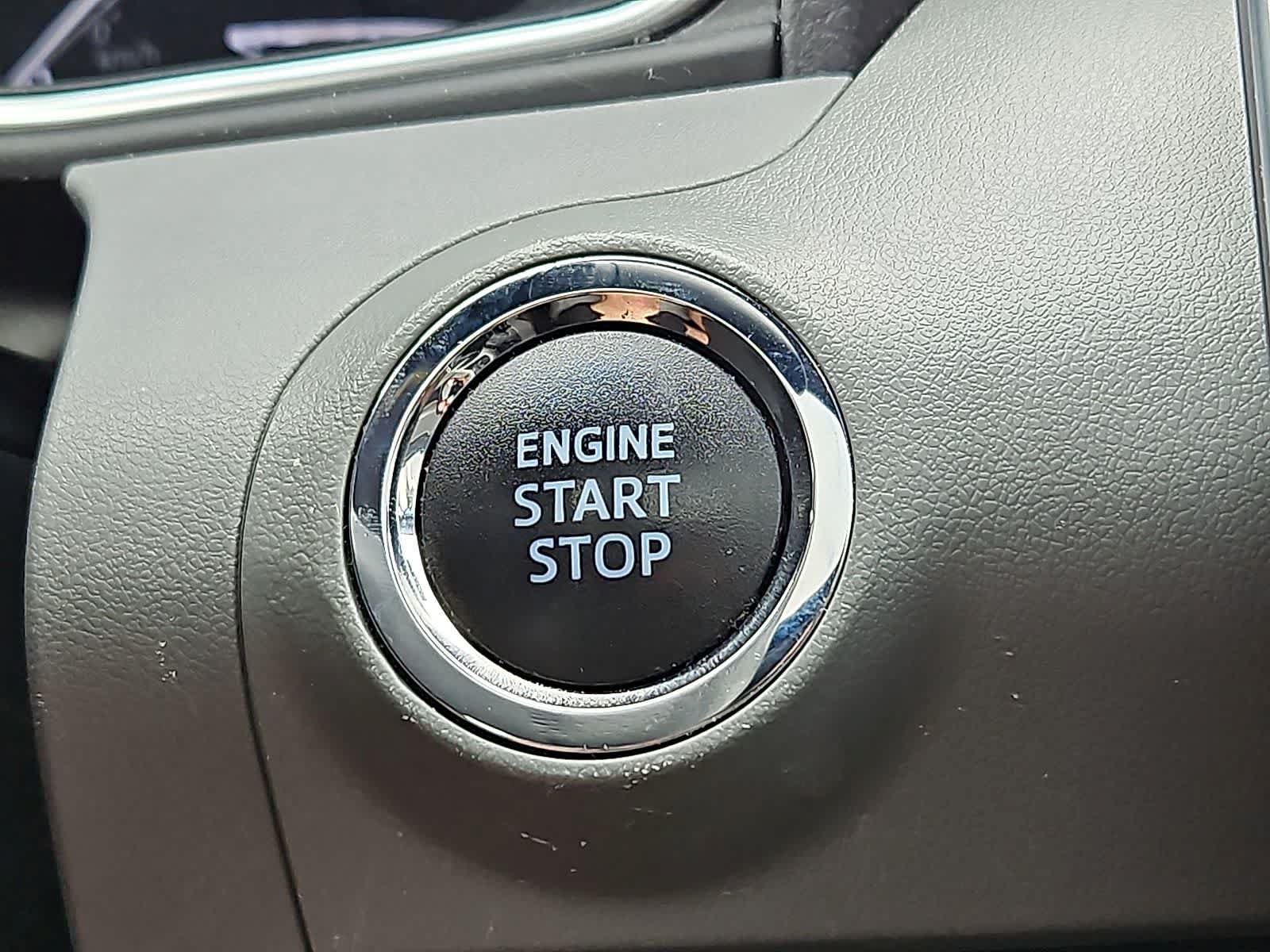 Used 2020 Toyota Avalon Limited FWD image 23