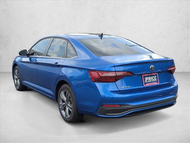 Certified 2023 Volkswagen Jetta SE w/ Panoramic Sunroof Package FWD image 7