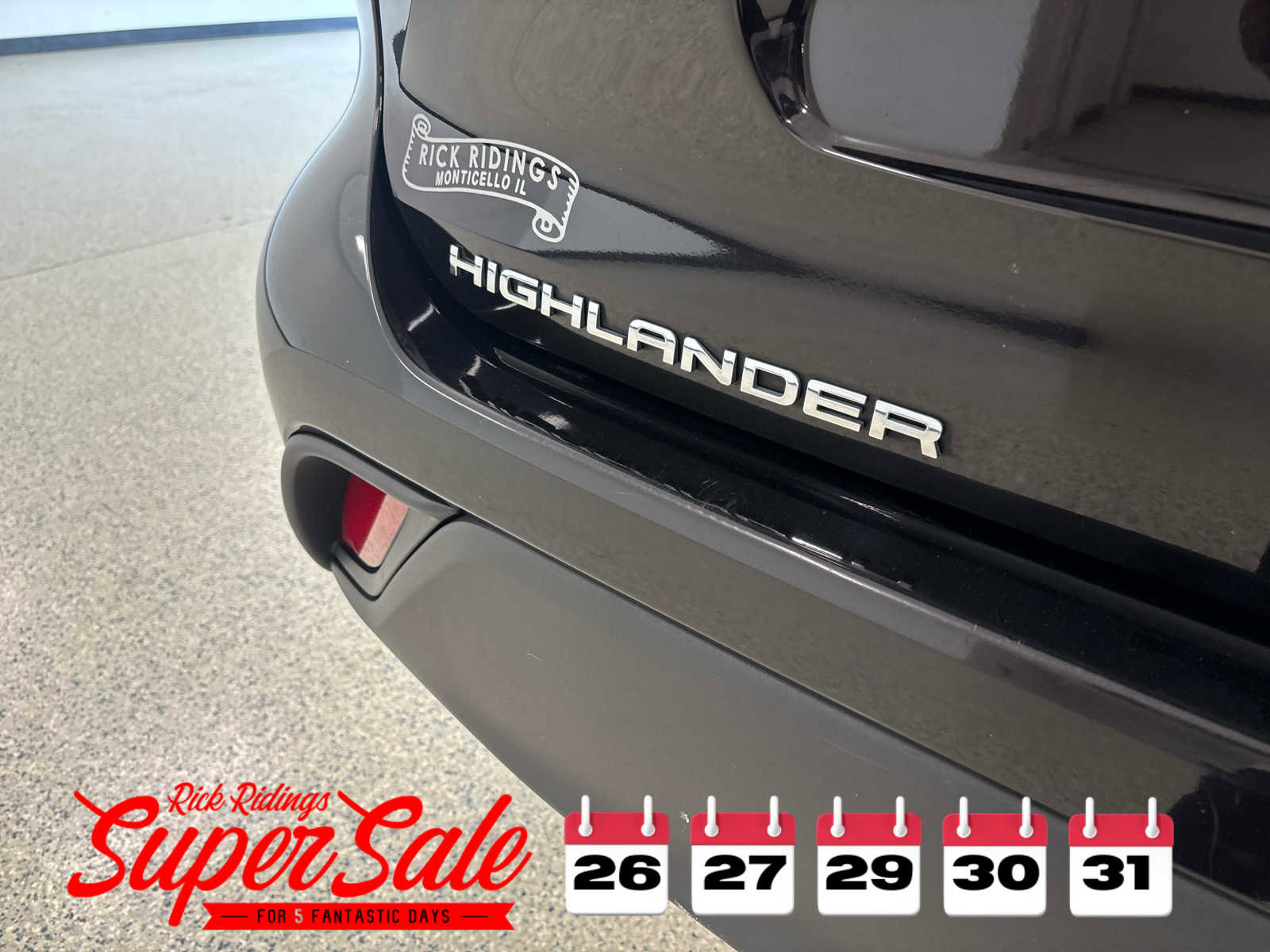 Used 2020 Toyota Highlander XLE image 11