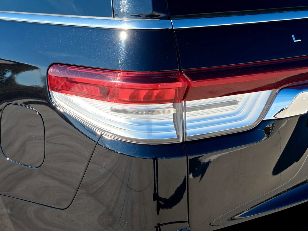 Used 2024 Lincoln Navigator Reserve image 6