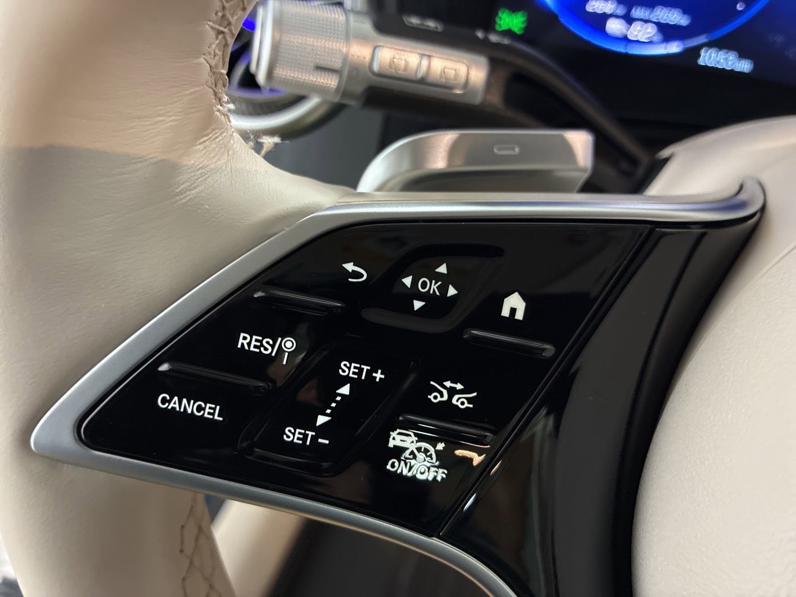 Used 2025 Mercedes-Benz EQS 450+ 4MATIC SUV image 14