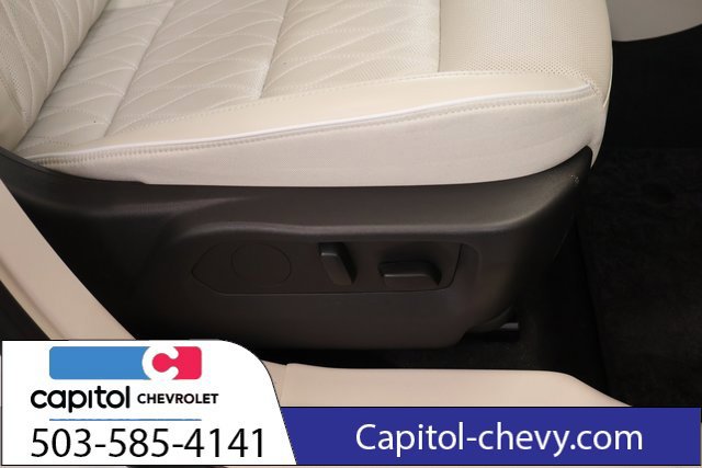 Used 2023 Buick Envision Avenir AWD/4WD image 32