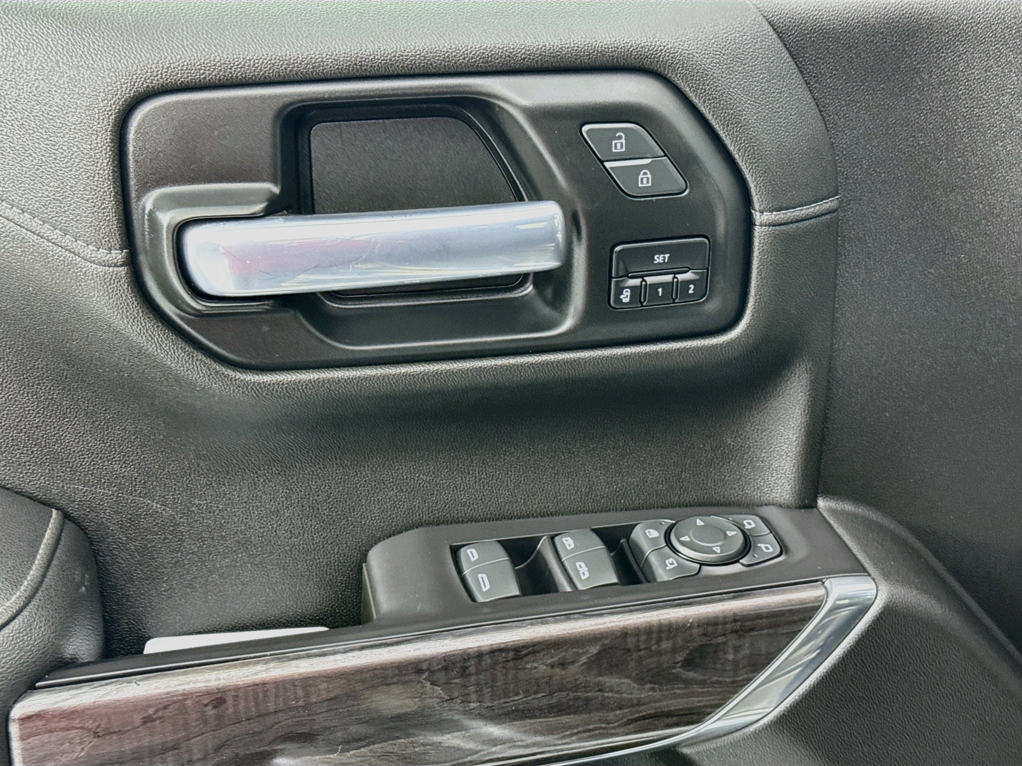Certified 2021 Chevrolet Silverado 1500 LTZ AWD/4WD image 18