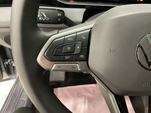 Used 2025 Volkswagen Jetta SE w/ Sunroof Package image 20