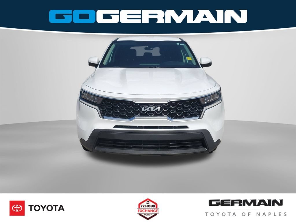 Used 2023 Kia Sorento LX AWD/4WD image 3