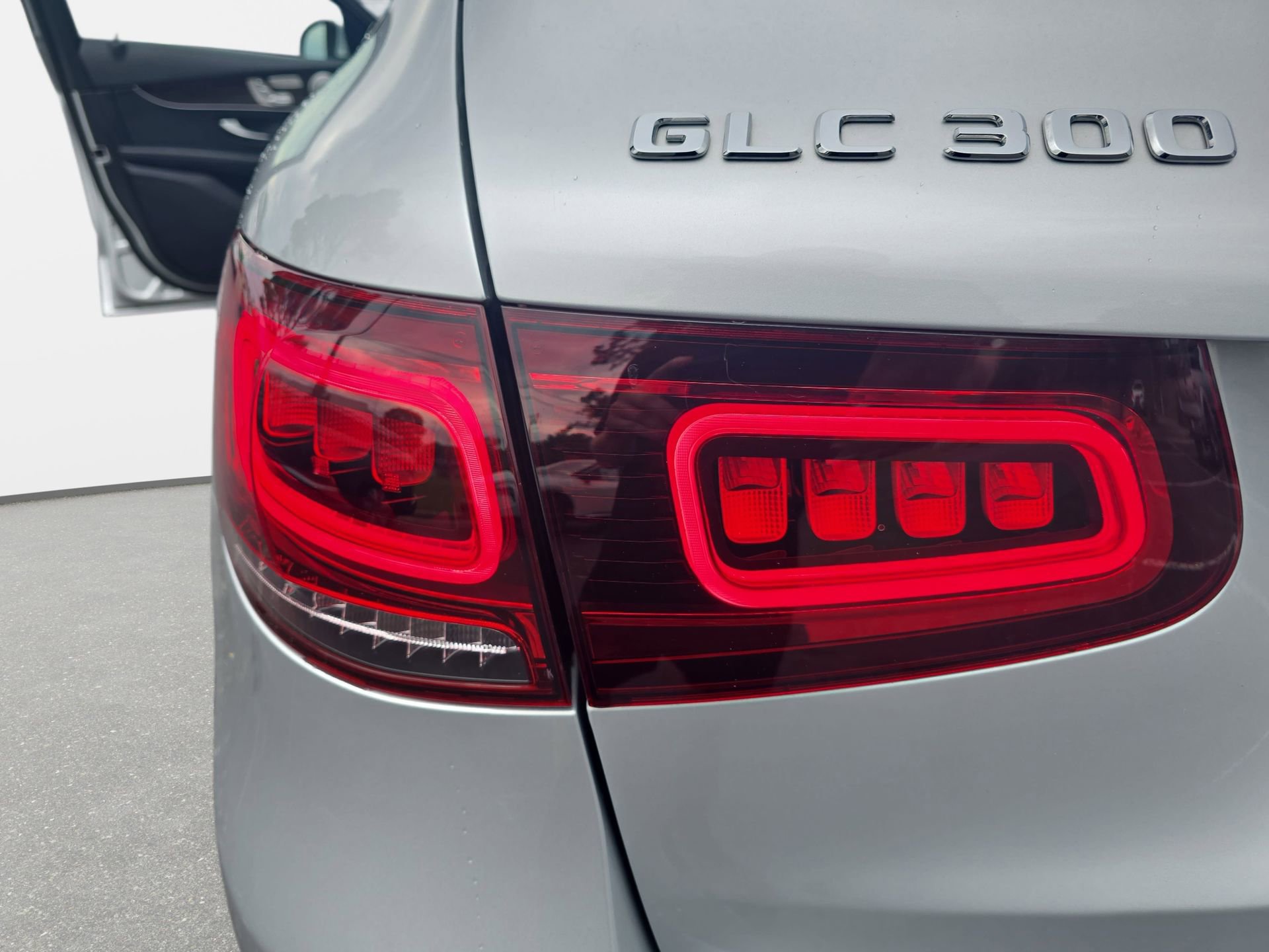 Used 2020 Mercedes-Benz GLC 300 4MATIC image 33