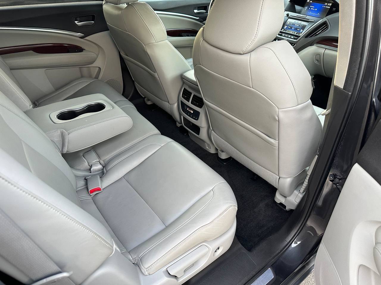 Used 2016 Acura MDX w/ AcuraWatch Plus Package FWD image 34