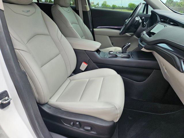 Used 2023 Cadillac XT4 Luxury FWD image 20
