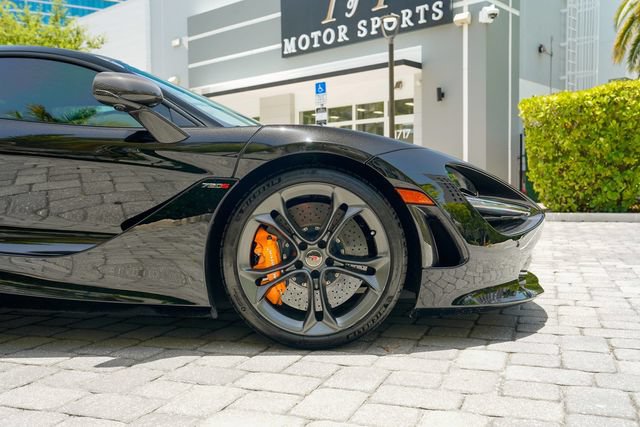 Used 2018 McLaren 720S Performance RWD image 35