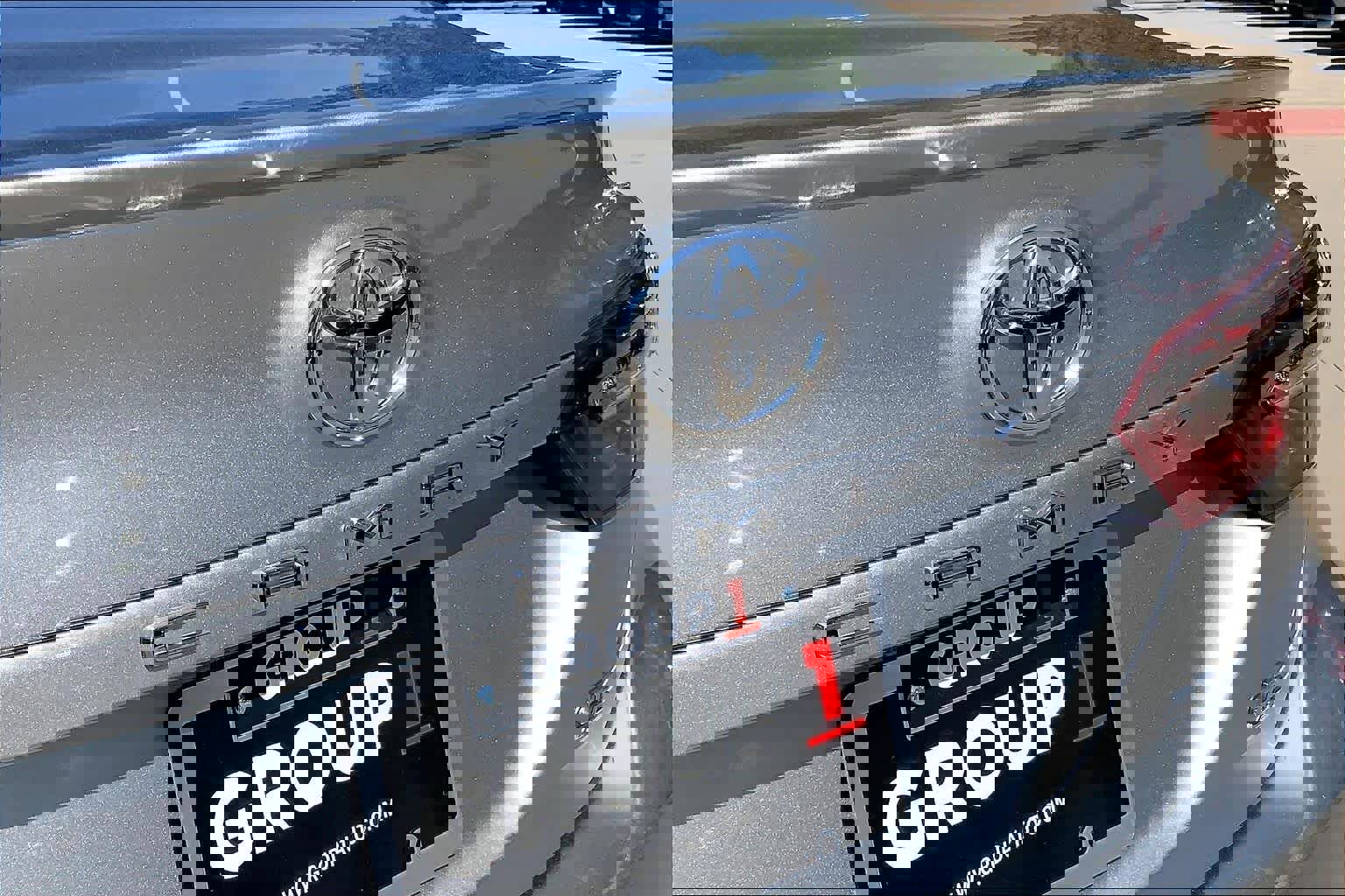 Used 2024 Toyota Camry SE w/ Convenience Package FWD image 32