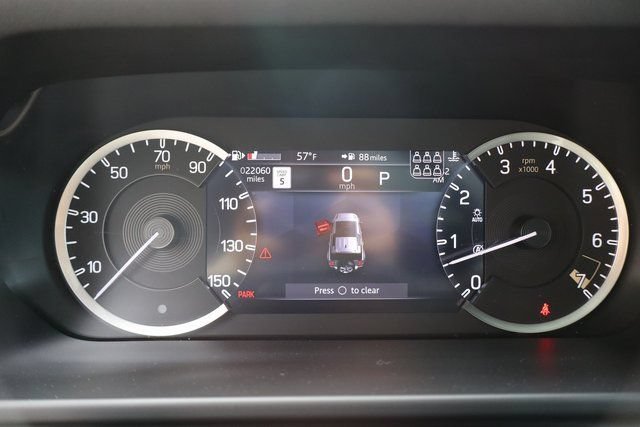 Used 2023 Land Rover Defender 130 X-Dynamic SE AWD/4WD image 17
