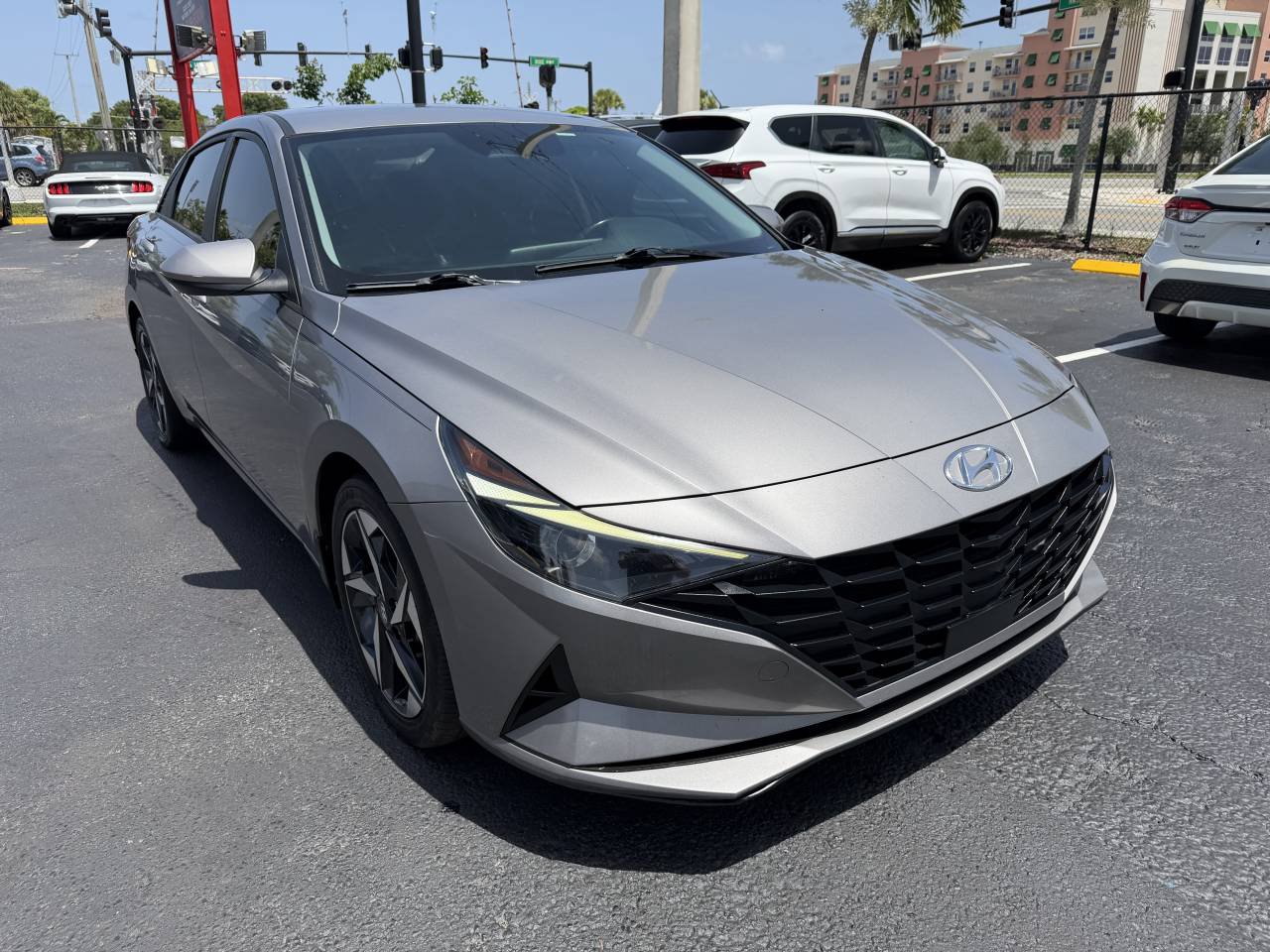 Used 2023 Hyundai Elantra SEL w/ Convenience Package FWD image 1