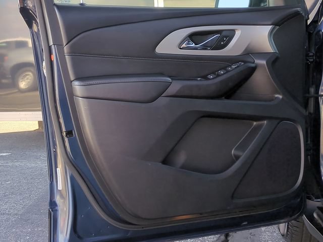 Certified 2023 Chevrolet Traverse LT FWD image 24