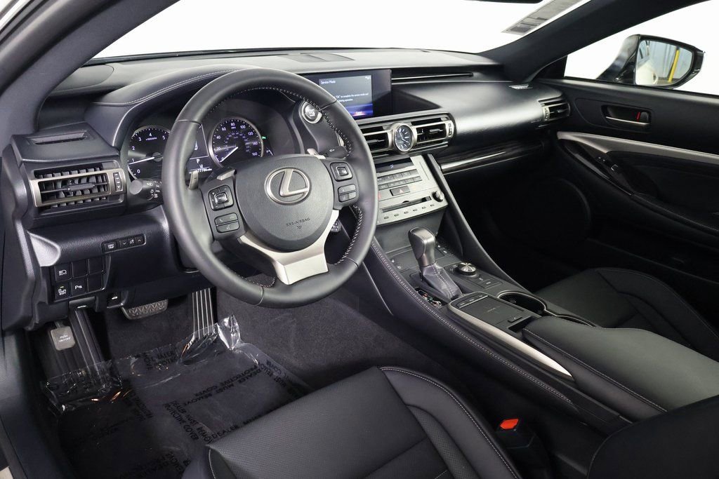 Used 2019 Lexus RC 300 w/ Premium Package RWD image 7