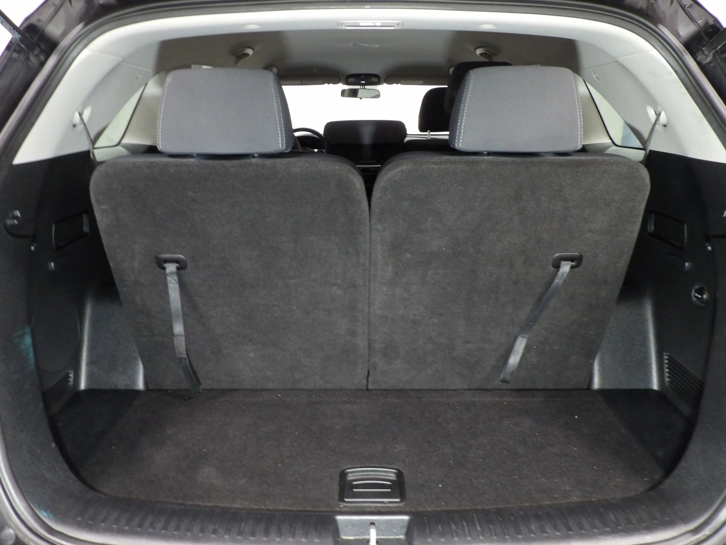 Used 2019 Kia Sorento LX image 5