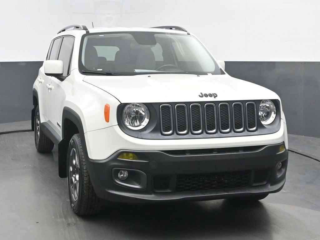 Used 2015 Jeep Renegade Latitude AWD/4WD image 8