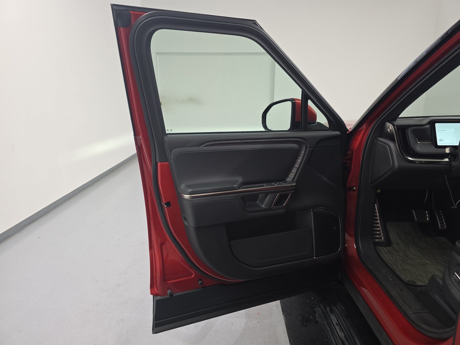Used 2023 Rivian R1T Adventure AWD/4WD image 16
