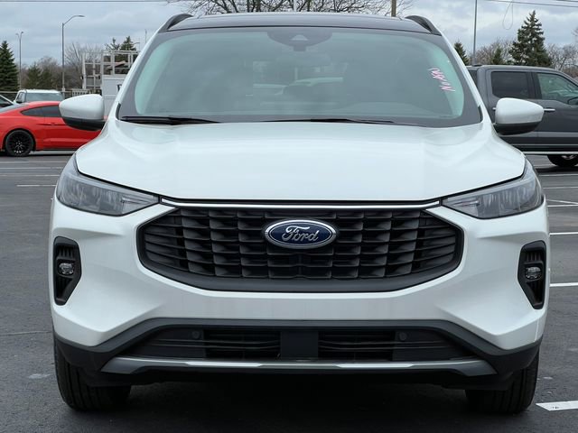 New 2026 Ford Escape SE w/ Class II Trailer Tow Package FWD image 39
