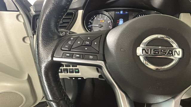 Used 2022 Nissan Rogue Sport SL AWD/4WD image 17