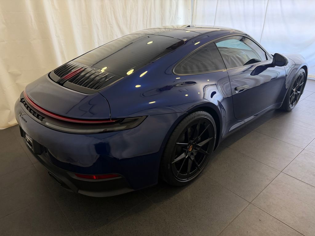 Certified 2025 Porsche 911 Carrera RWD image 9