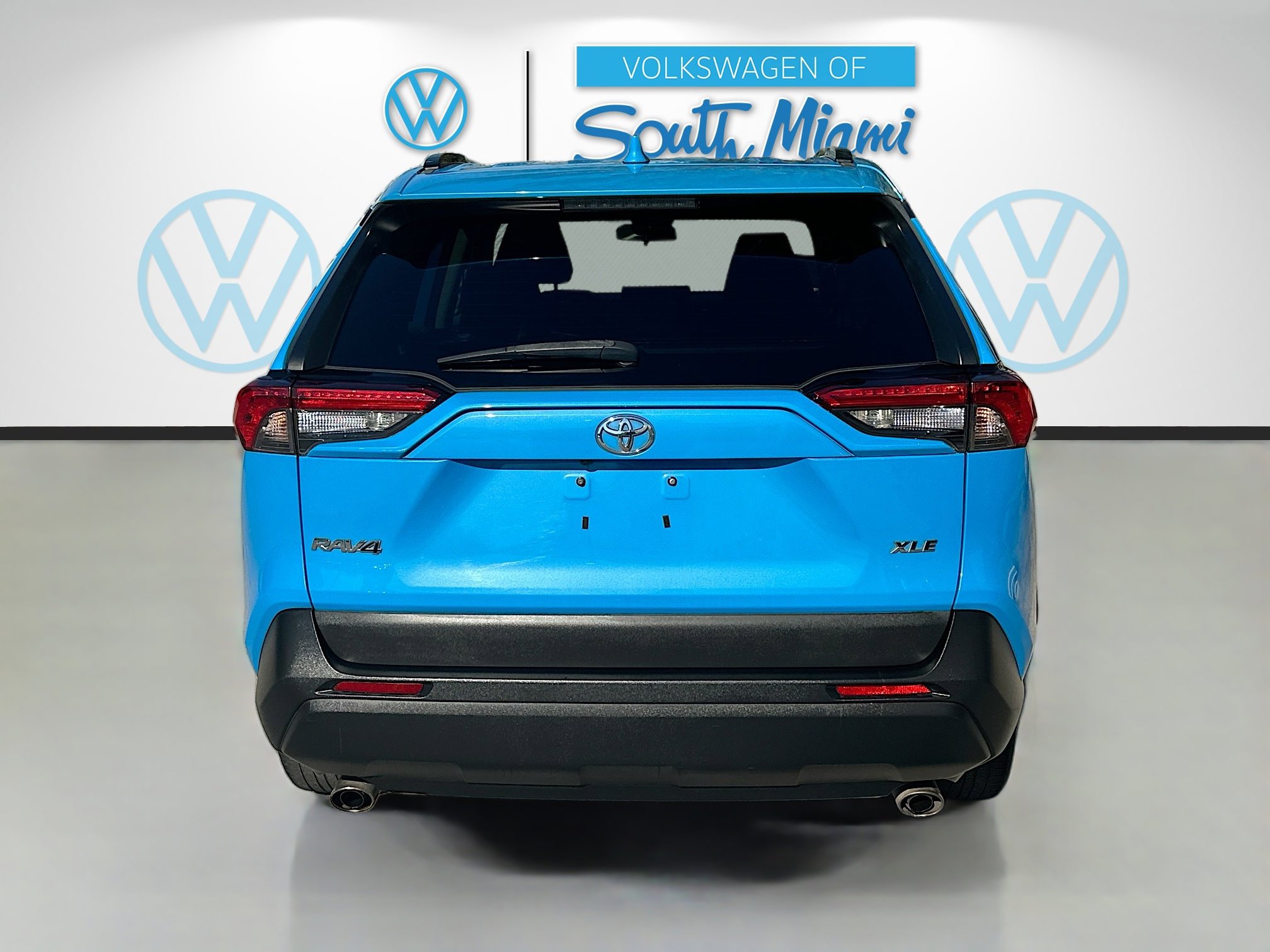 Used 2020 Toyota RAV4 XLE image 6