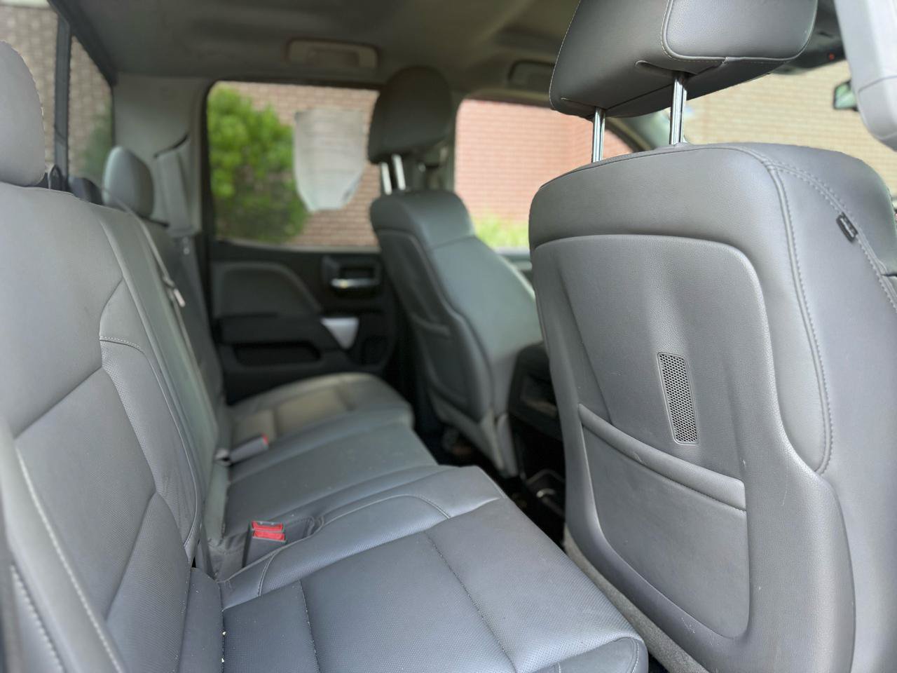 Used 2015 Chevrolet Silverado 1500 LTZ Z71 w/ LTZ Plus Package AWD/4WD image 31