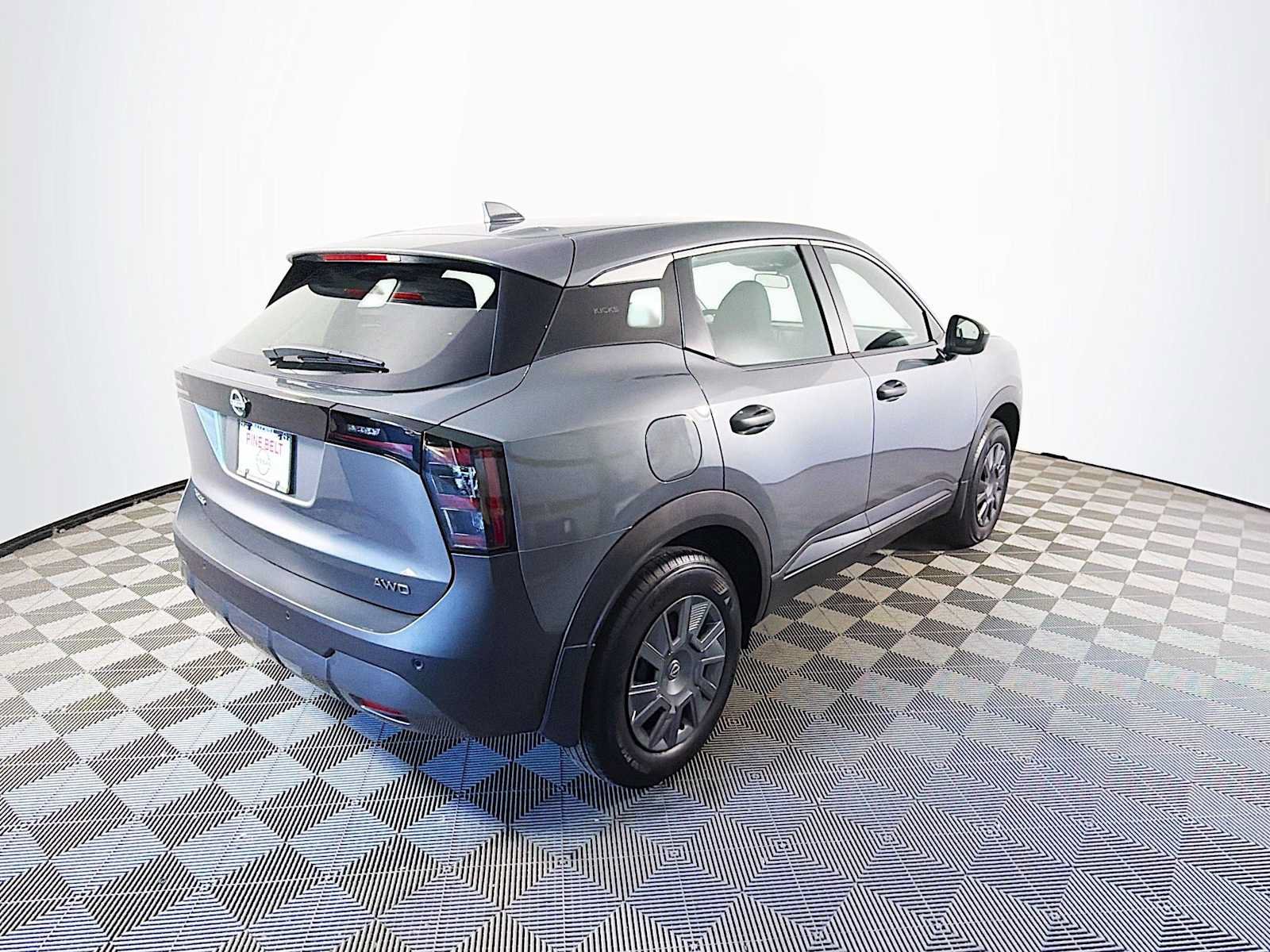 Used 2025 Nissan Kicks S AWD/4WD image 4