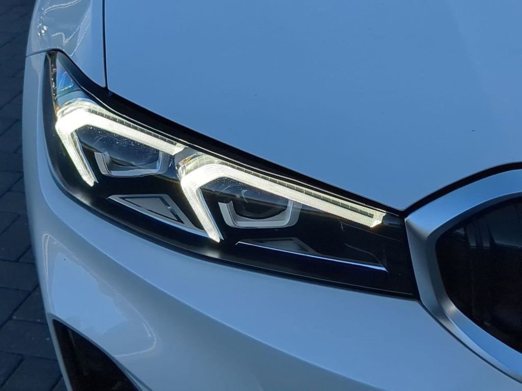 New 2026 BMW 330i Sedan w/ Premium Package RWD image 10