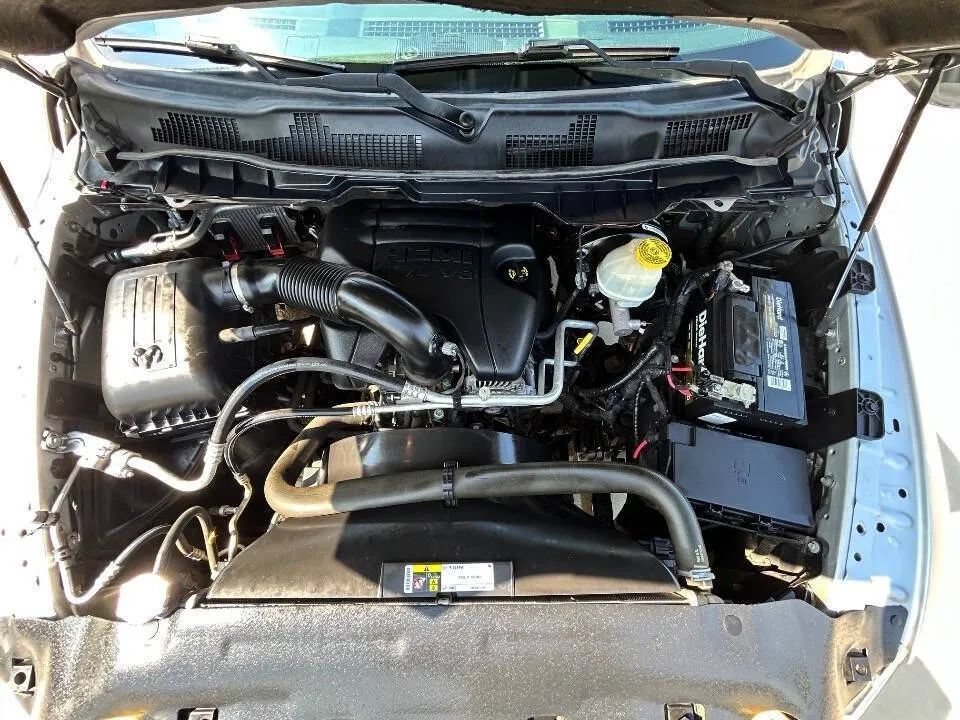 Used 2017 RAM 1500 Laramie RWD image 28