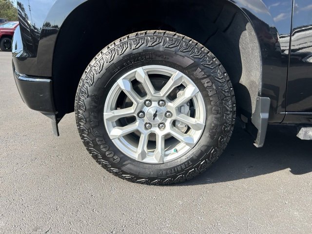 Used 2024 Chevrolet Silverado 1500 RST w/ Protection Package image 9