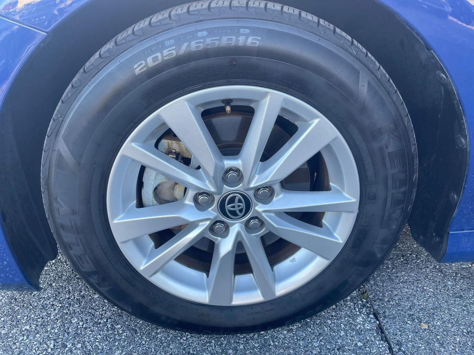 Used 2025 Toyota Camry LE image 29