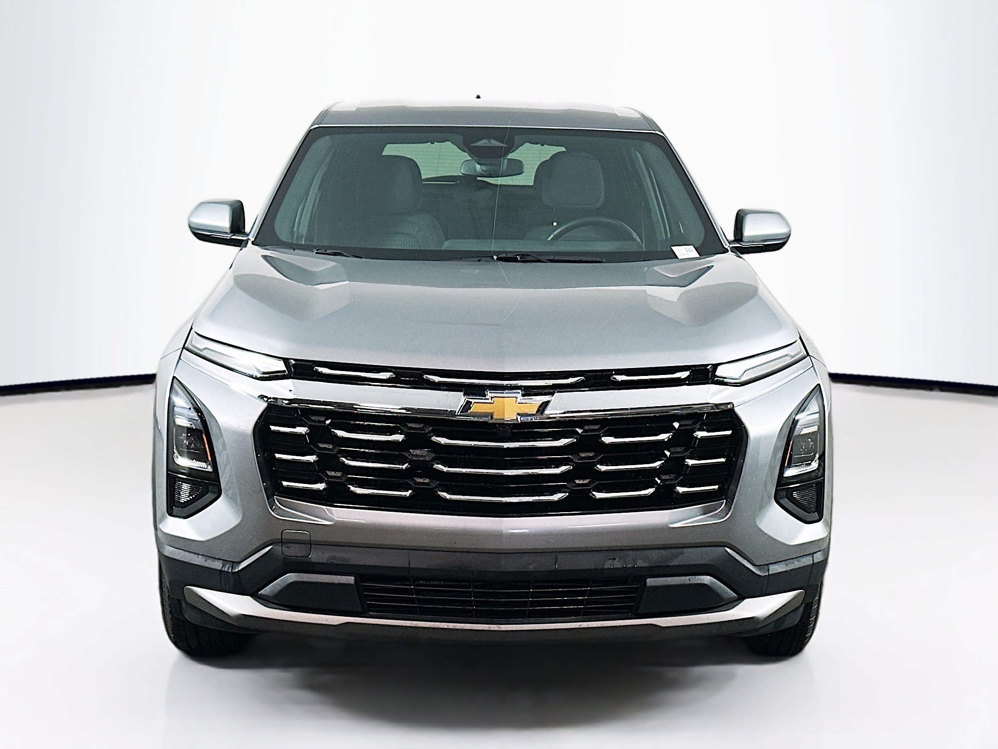 Used 2025 Chevrolet Equinox LT AWD/4WD image 2